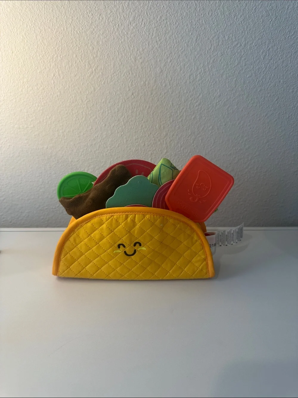 Melissa and Doug Taco and 6 toppings for insert